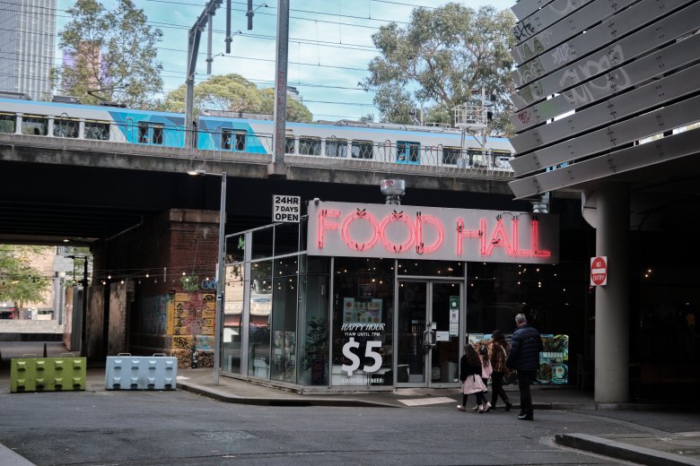 Image for article: Trin Trin Trin