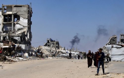 Image for article: Australia joins calls for Israel to lift aid limits in Gaza