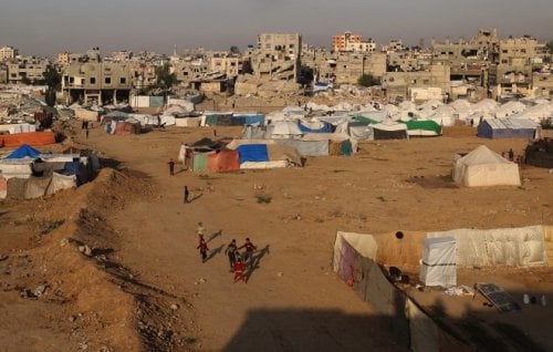 Image for article: UN backs Trump’s Gaza plan, but Hamas rejects security force 