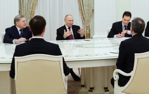 Image for article: Ukraine war ‘neither further nor closer’ to resolution: Kremlin